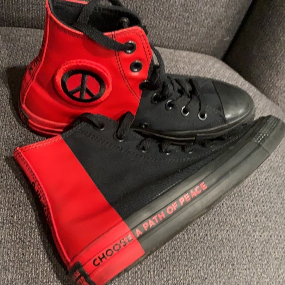 Kids Converse Chuck Taylor Hi Seek Peace Black/Red High-Tops